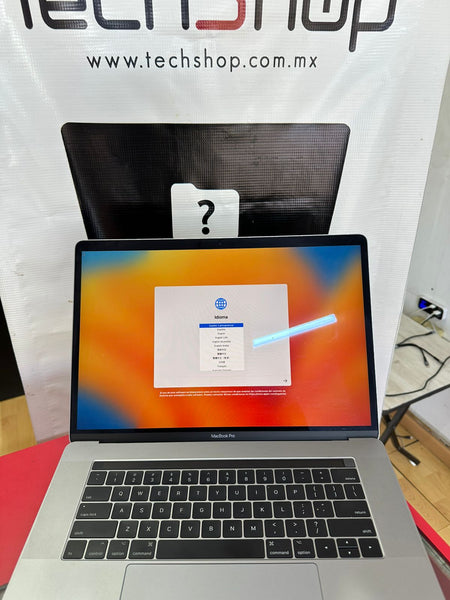 Macbook Pro Modelo 15" A1707 16GB Ram 500GB Disco Duro Touchbar 2017 Seminueva Certificada